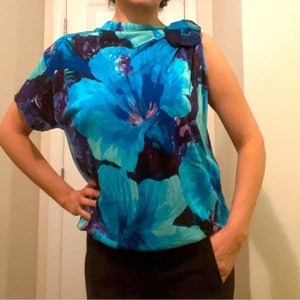 Blumarine blouse asymmetric size 40 Made in Italy